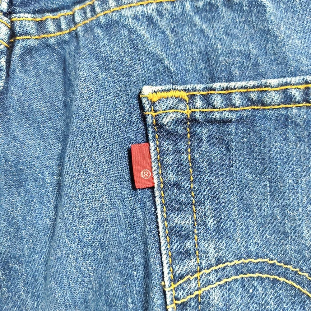 Vintage Levis 501 Jeans Mens 35x30.5 Straight Leg Classic‎ Denim Button Fly Y2K